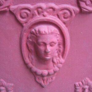 Meet your Posher, Chloe